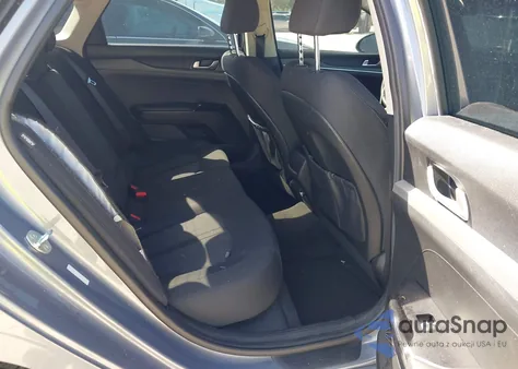 2023 Kia K5 Lxs z USA, uszkodzony, nr VIN 5XXG14J25PG207950